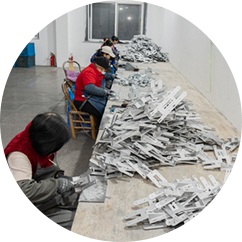 宁波芯片机械有限公司。